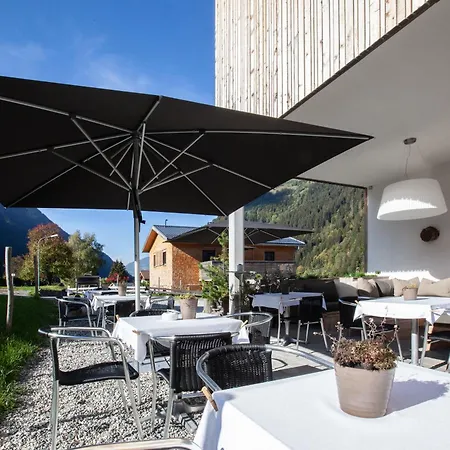 Montafon Ii - Chalet-apartments & 아파트 *